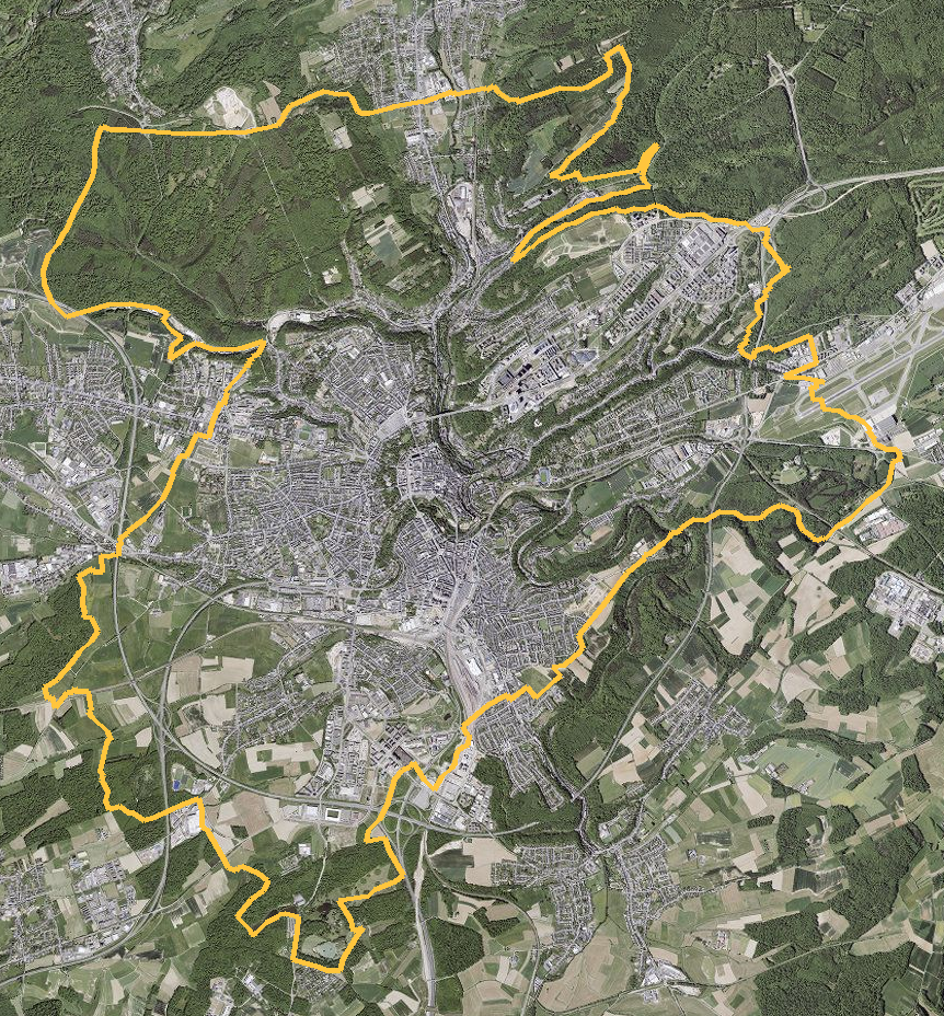 Orthophotographie officielle de la commune de Luxembourg (geoportail
national du Luxembourg), limites communales soulignees en ambre